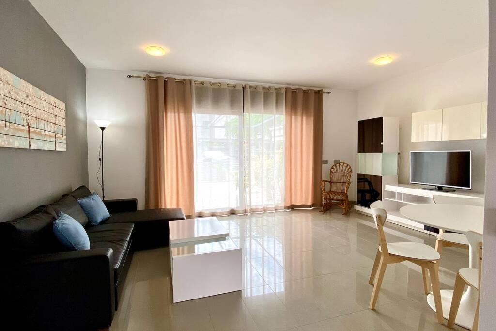 Chalet moderno con piscina en Mont - roige Bahia Esterno foto