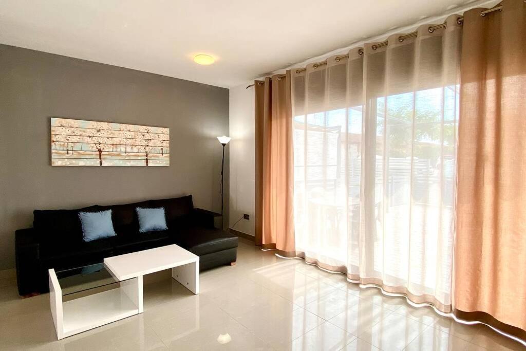 Chalet moderno con piscina en Mont - roige Bahia Esterno foto